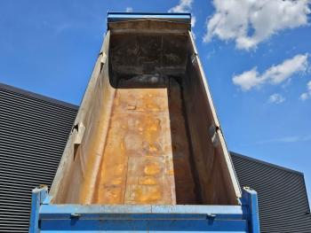 DAF GINAF / CF85.410 / MANUAL GEARBOX / 10x4 TIPPER